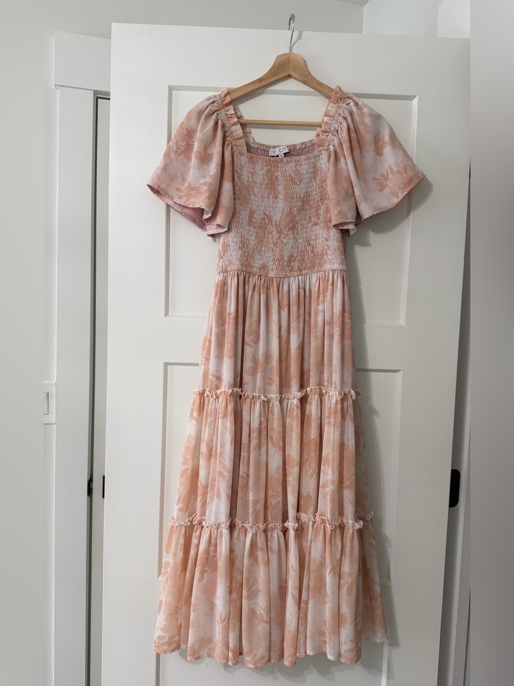 Ivy City Co Peach Floral Tiered Midi Dress